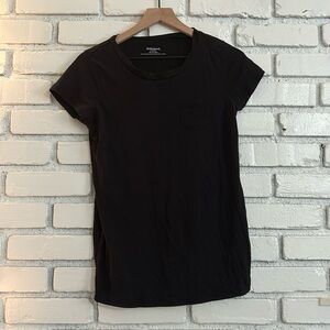 Womens Motherhood simple black with front pocket maternity top